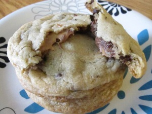Chocloate Chip Caramel Cookies (9)
